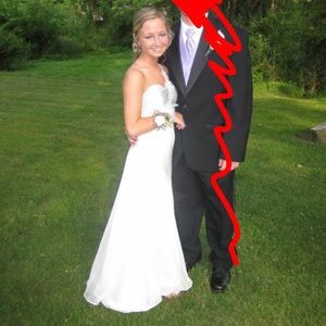 White/silver prom dress or gown